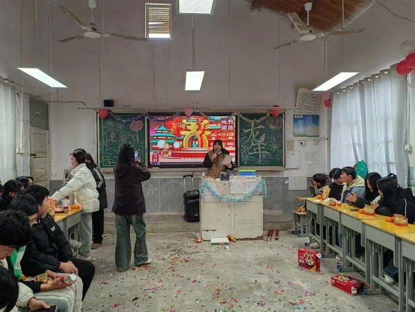 欢声笑语庆元旦 载歌载舞迎新年——定远县七里塘学校举行元旦联欢会凤凰网安徽_凤凰网