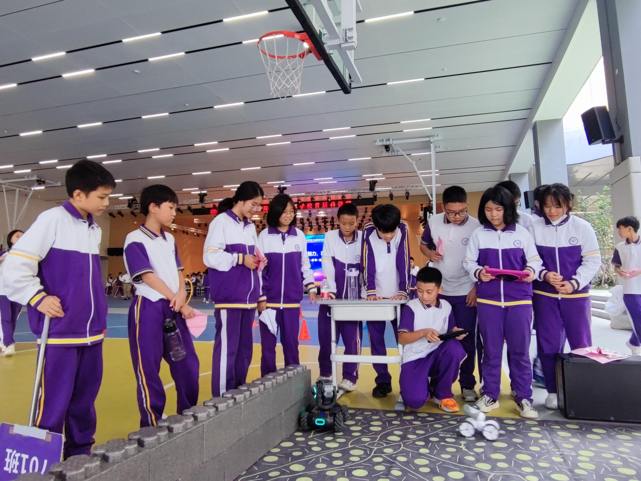 东莞市南城商务区北部学校建设科学实验室 科学教育呈现“示范性”