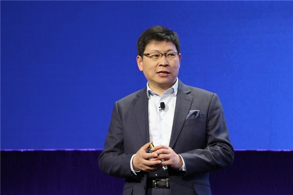 新能源汽车2024渗透率有望达40%:余承东曾称车企活下来不超5家