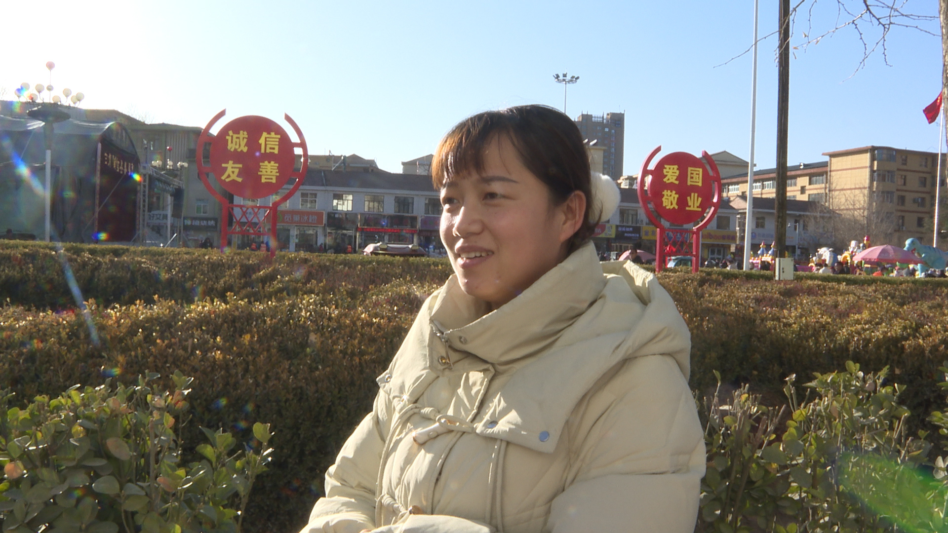 戏曲大餐让群众过足戏瘾　崇信文化进万家惠民暖意浓