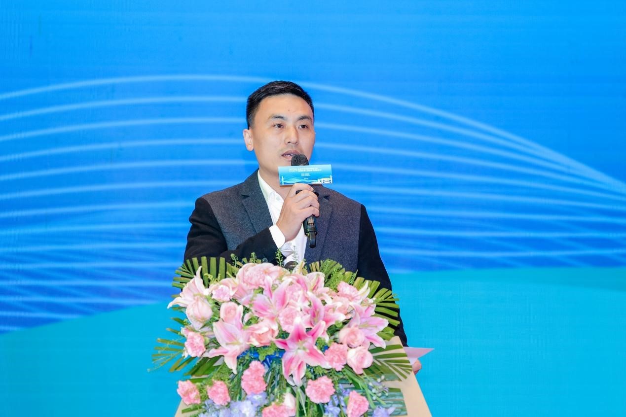 产业优化,共谋发展 2024年盐田区餐饮行业招商推介会暨深圳市第七届盆菜节颁证仪式