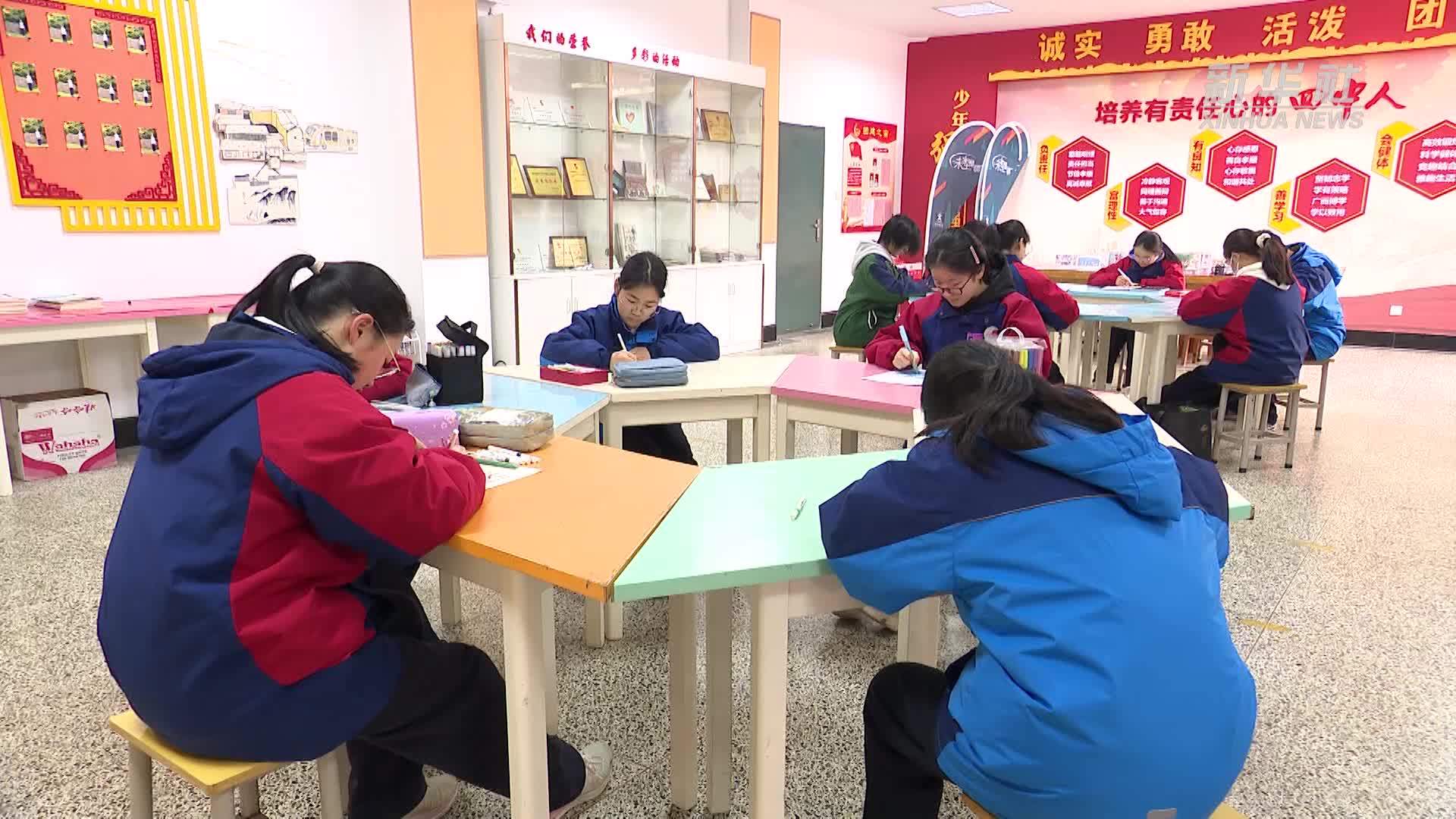 杭州临安：学生手绘日历 传递新年祝福