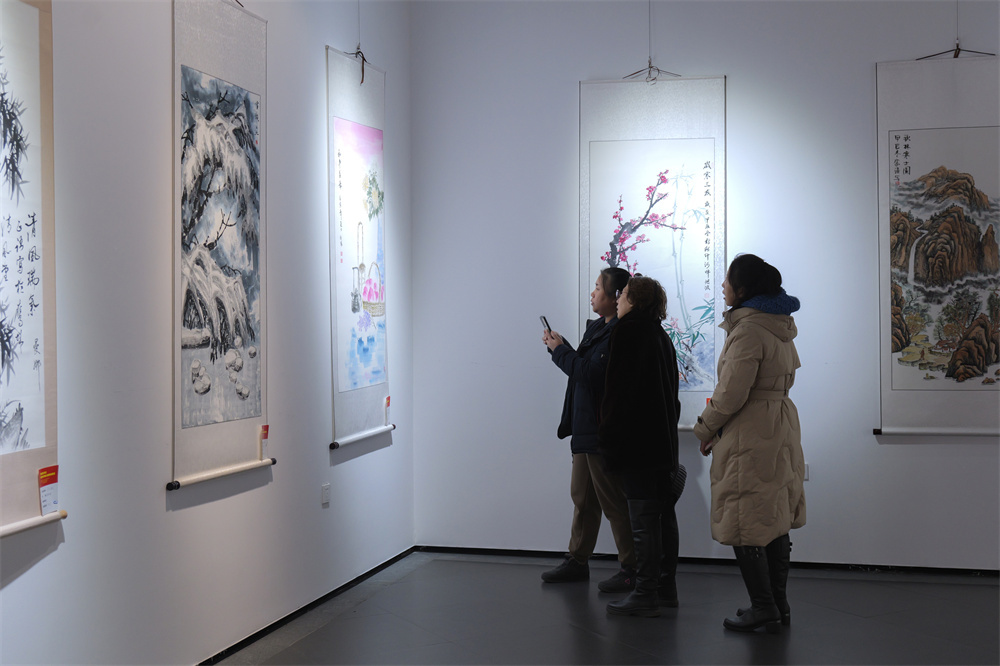 喜迎亚冬会群众性书画公益培训展览在哈药美术馆开幕