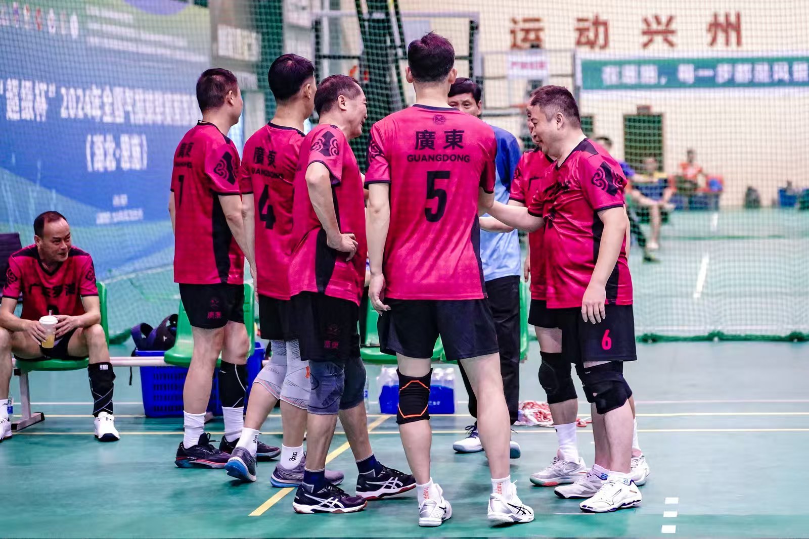 （组图）勇夺23个冠军7个亚军 海丰县梅陇气排球协会参赛成绩骄人