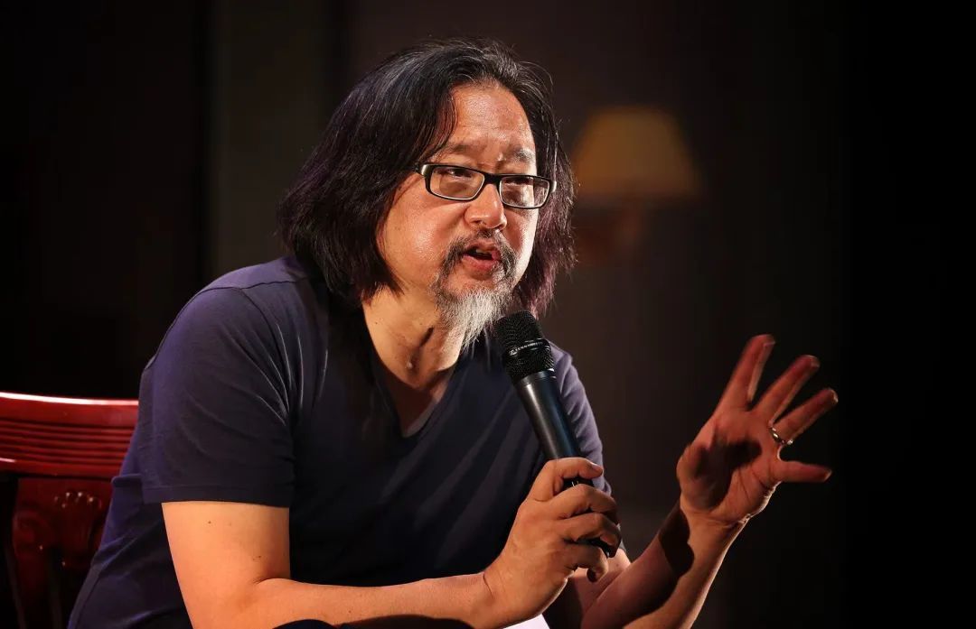 2015年，赖声川在会昌接受赣南日报记者采访。