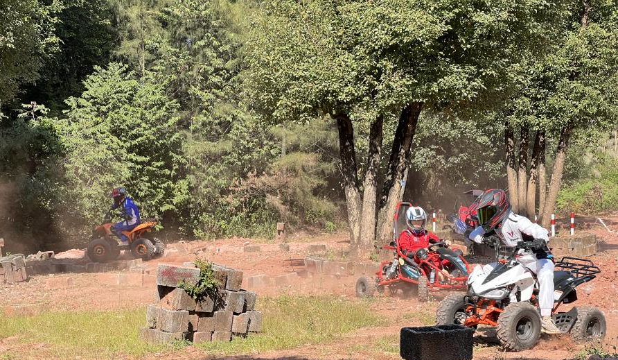 图：2023年12月，侨鑫超越越野车基地在侨鑫生态园开业，乐平再添“农业+文旅”模式的发展样本。