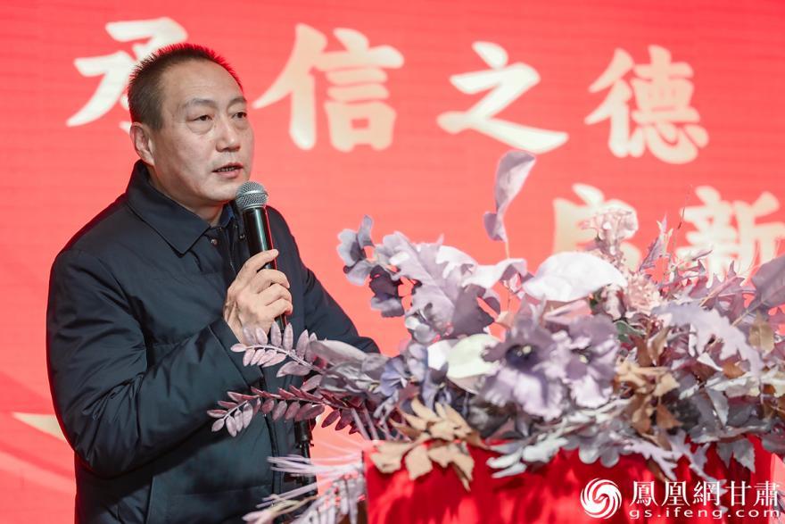 甘肃省工商联党组成员、副主席张文军表示，甘肃省青海商会将带领在甘青海籍企业迈入新的发展阶段。