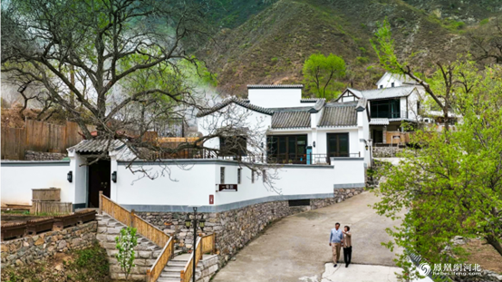 图6：保定小院南湖山谷