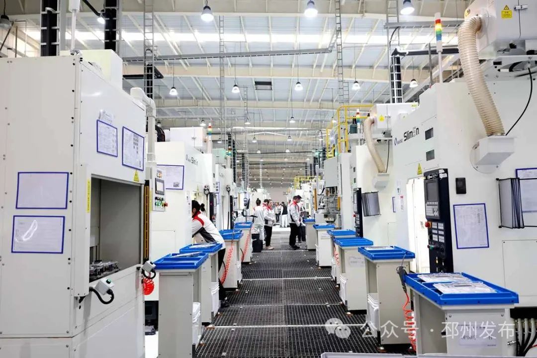 江苏邳州：新年第一擂 项目汇聚 打造高质量发展示范市