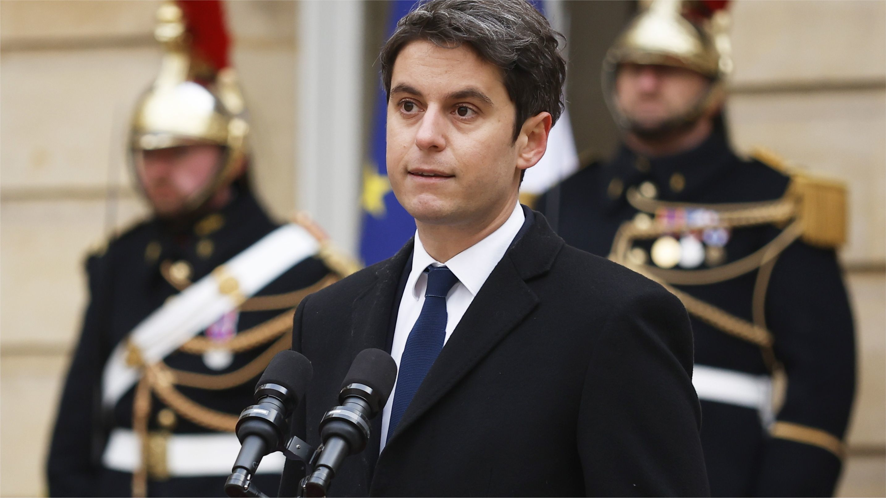 34岁阿塔尔成法国历史上最年轻总理，他曾公开同性恋身份