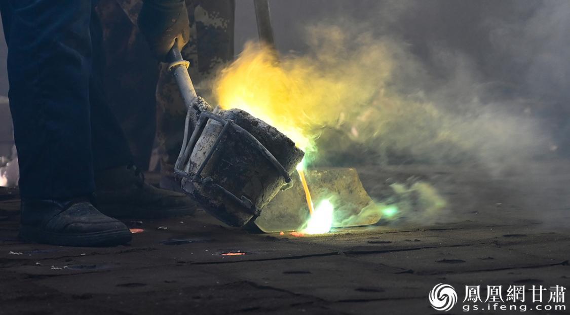 浇铸铜奔马工艺品马身