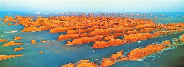 敦煌雅丹地貌 本版图片均为资料图