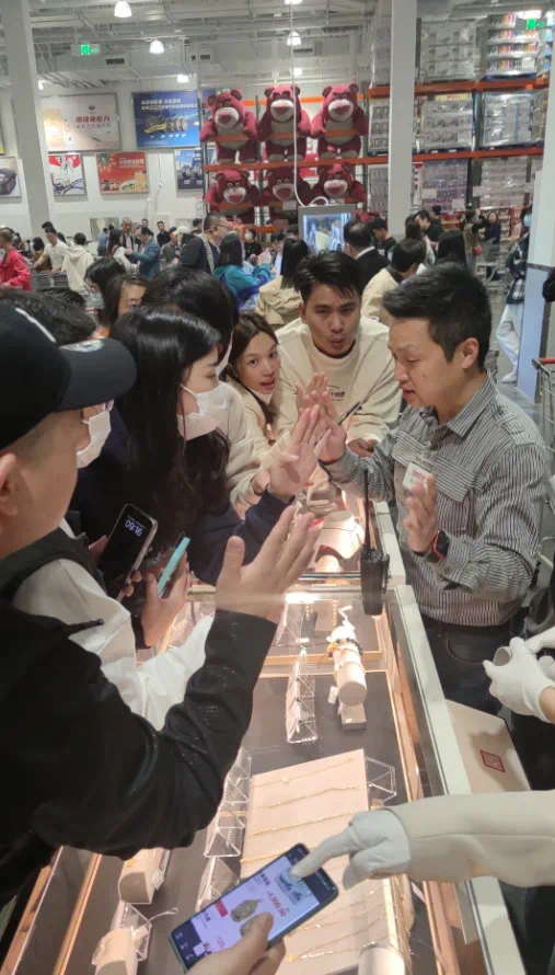深圳Costco首日开门营业，人山人海，现场超震撼……