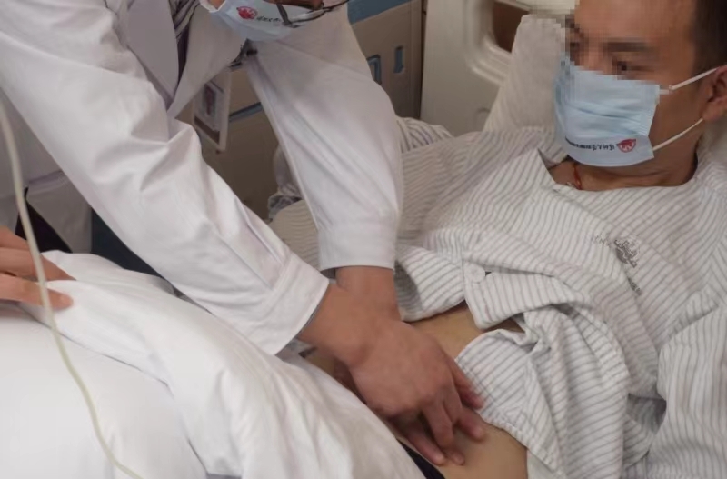 38岁男子肝肿瘤如满天星 综合治疗让他重获新生