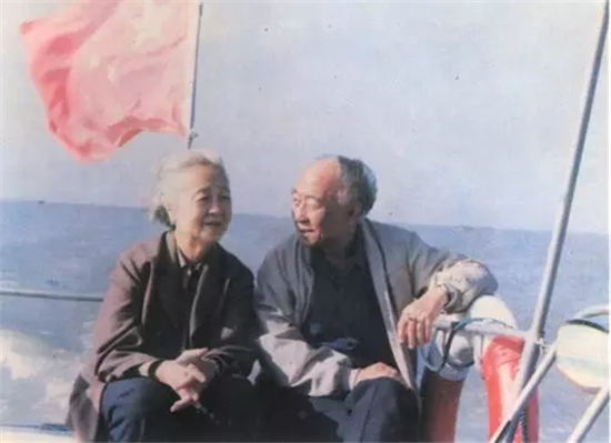 晚年的汪曾祺与施松卿