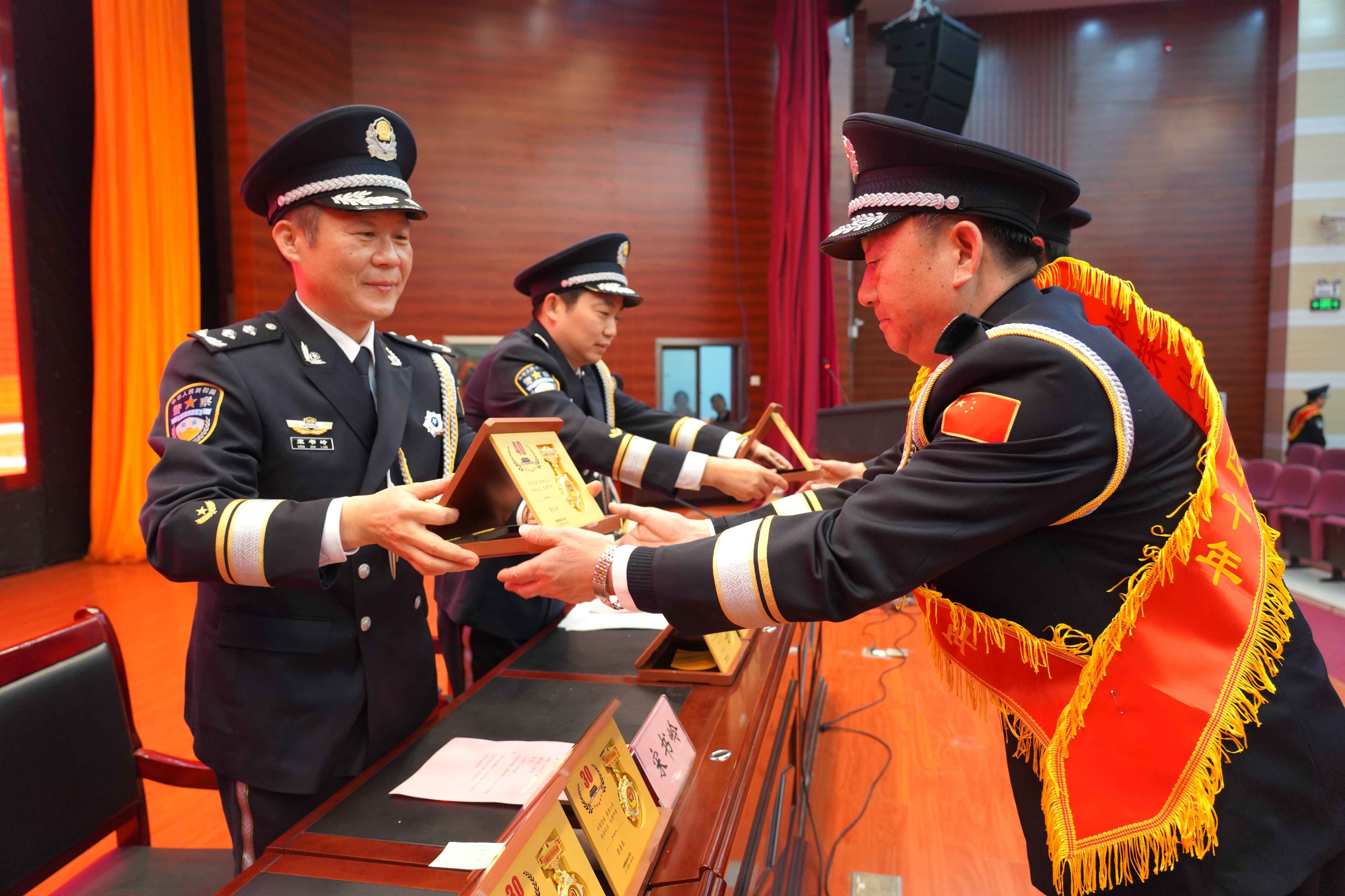 安徽警官职业学院举办庆祝第四个中国人民警察节系列活动