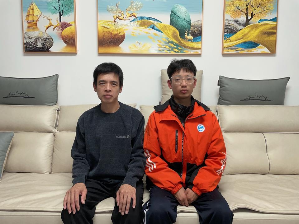李冬生和李传豪父子俩参与了此次救援