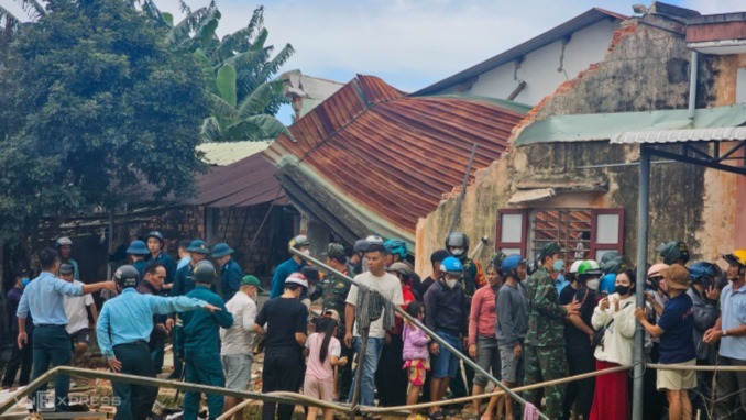 越南軍機(jī)墜毀，有地面人員受傷