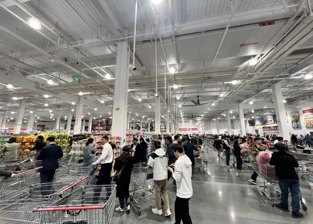 深圳Costco首日开门营业，人山人海，现场超震撼……