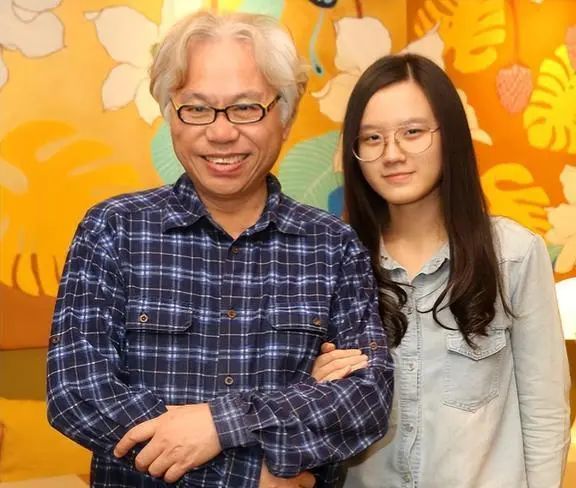 “爷孙恋”十年后,她疯了 “爷孙恋”十年后,她疯了