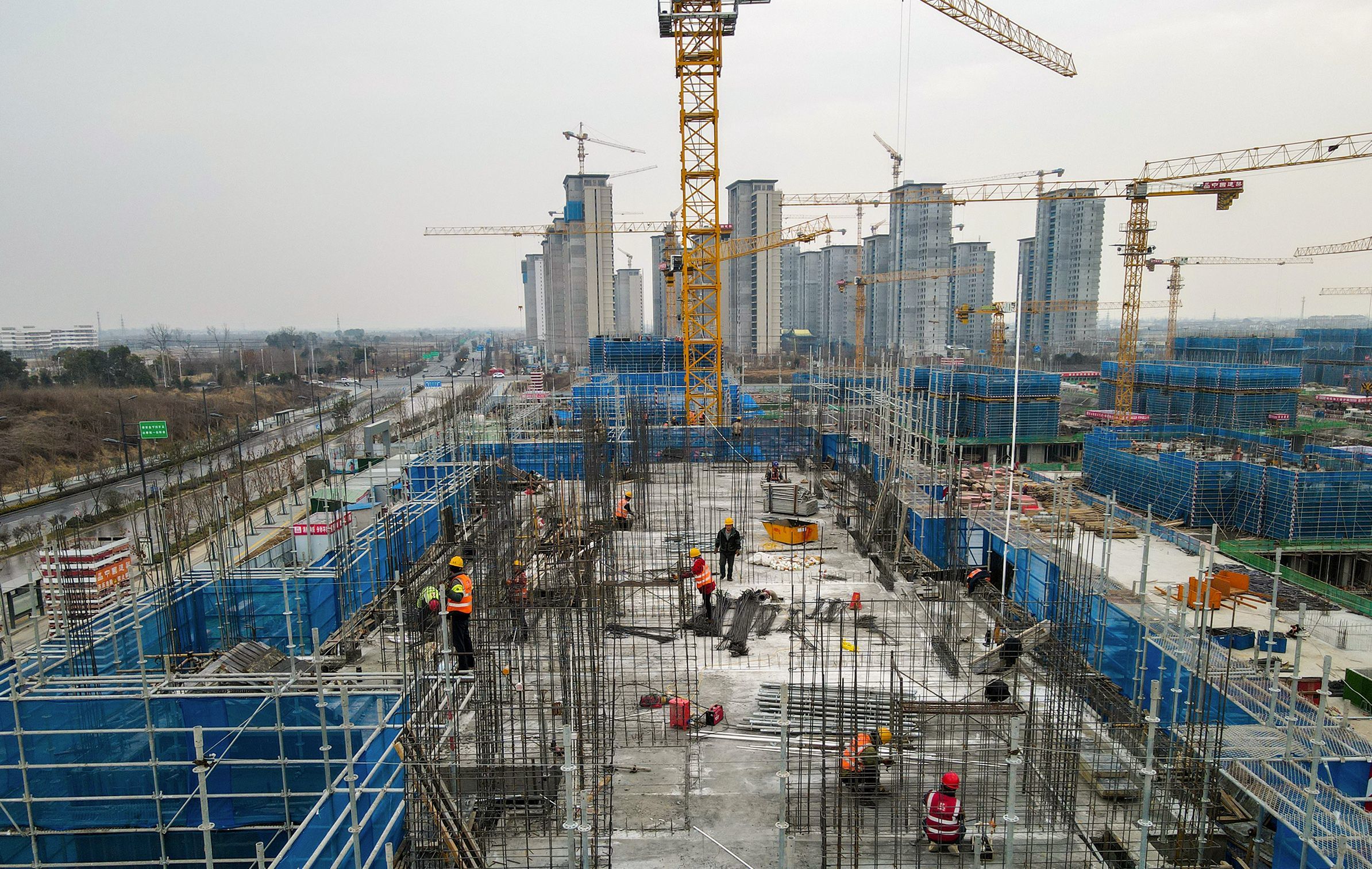 安徽庐江县:合庐产业新城建设正酣