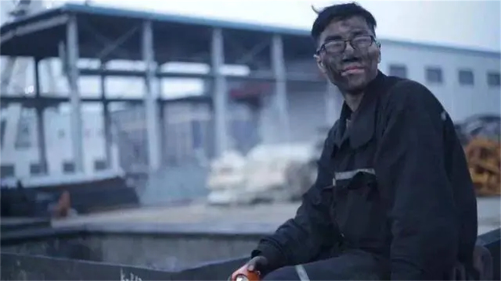 曾在煤矿工作的菅浩栋