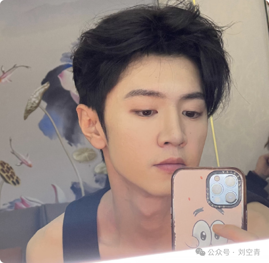 刚出的大瓜，他背后金主曝光了……