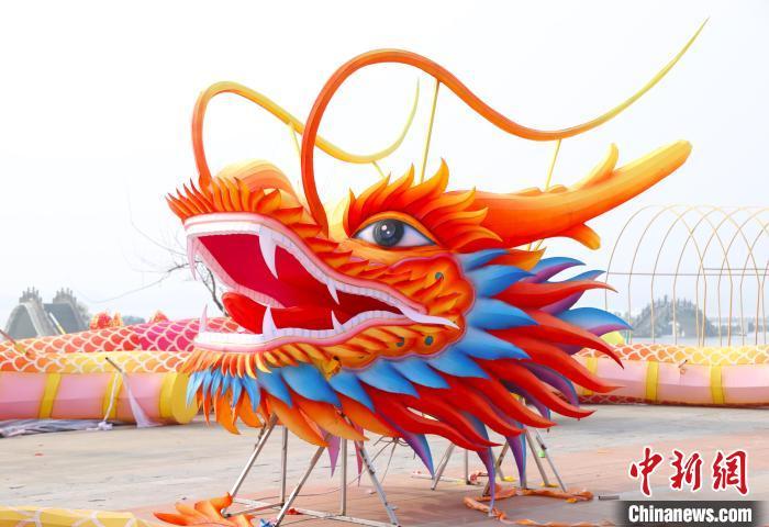 宁夏银川制作花灯迎新年