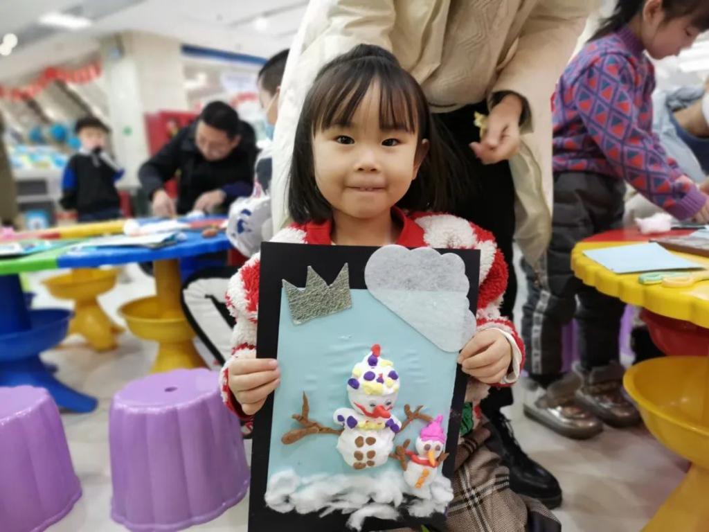 当冰雪遇上童心：新华书城举办“冰天雪地里的冬日阅读”亲子活动