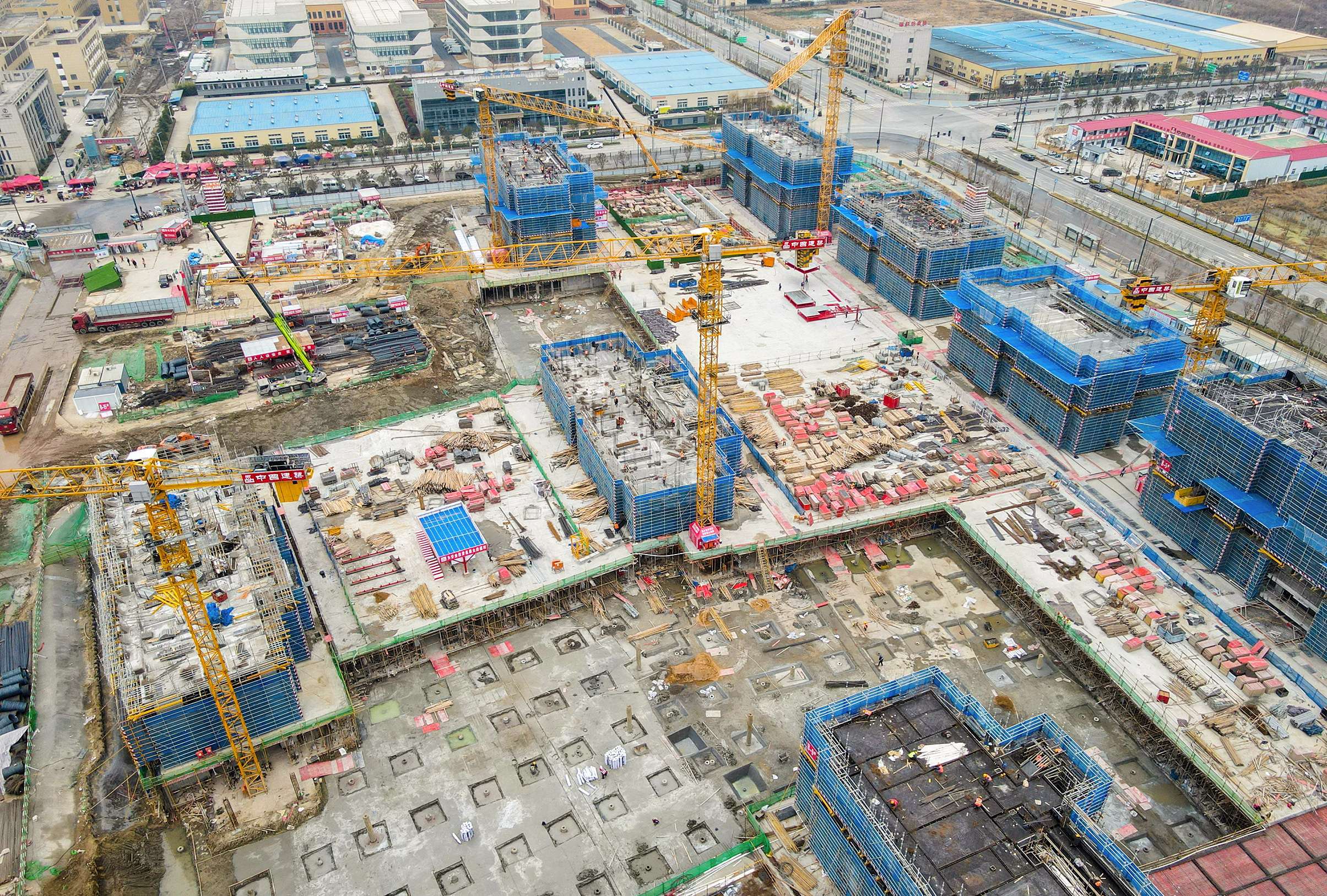 安徽庐江县:合庐产业新城建设正酣