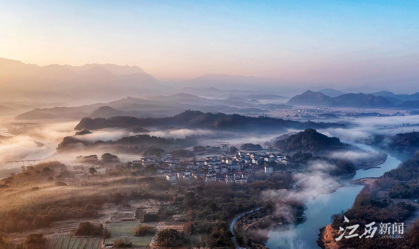 ▲晨雾氤氲。摄影丨江西日报全媒体记者徐铮