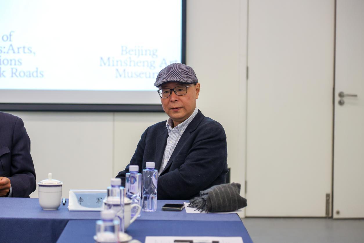 澳门大学教授讲座教授,艺术与设计系主任 李军