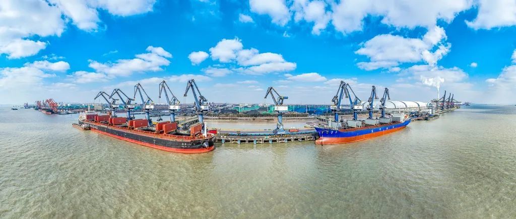 江苏靖江：全年货物吞吐量累计达2.55亿吨 跻身全国二十强