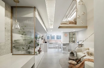 上海30㎡小公寓，玻璃+金色，打造夢幻Loft！住兩人一狗，美翻！