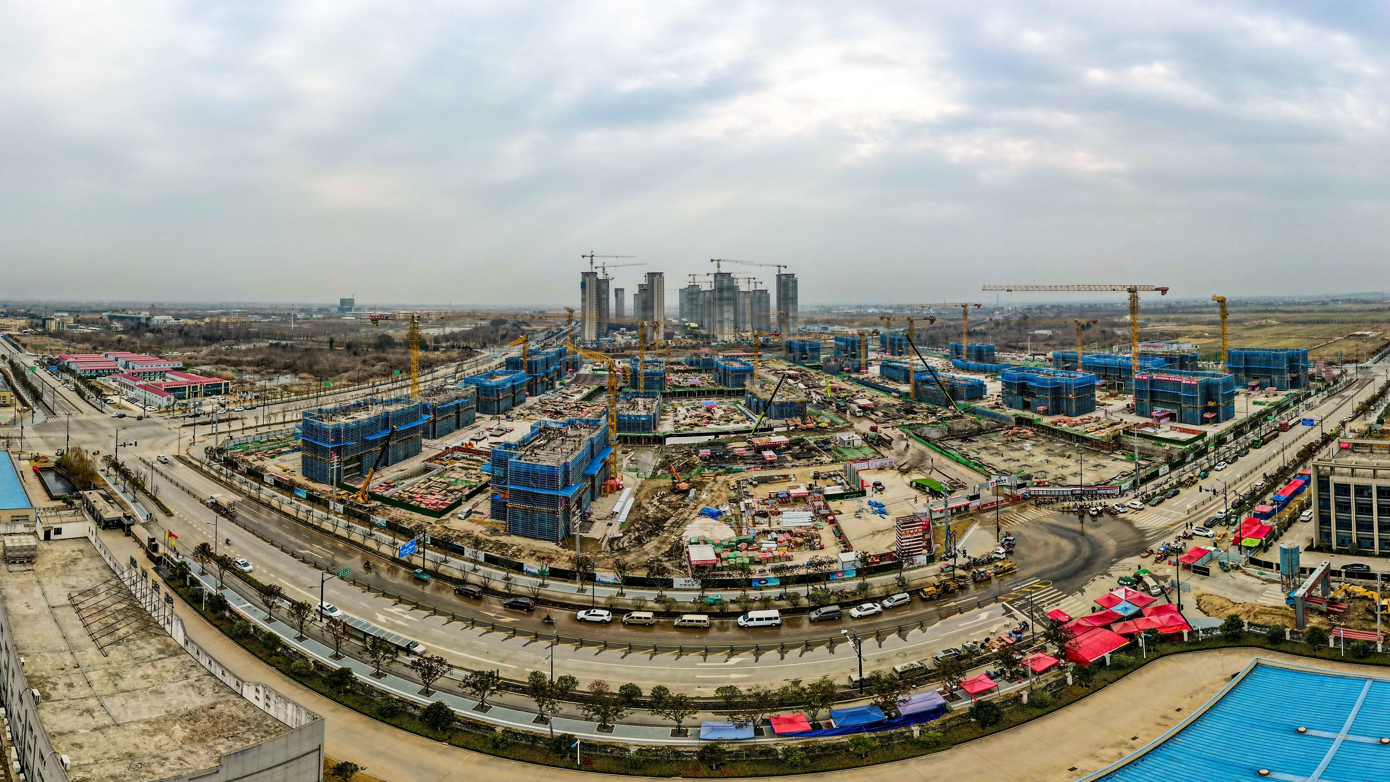 安徽庐江县:合庐产业新城建设正酣