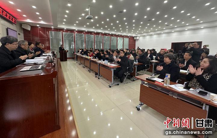 图为会议现场。