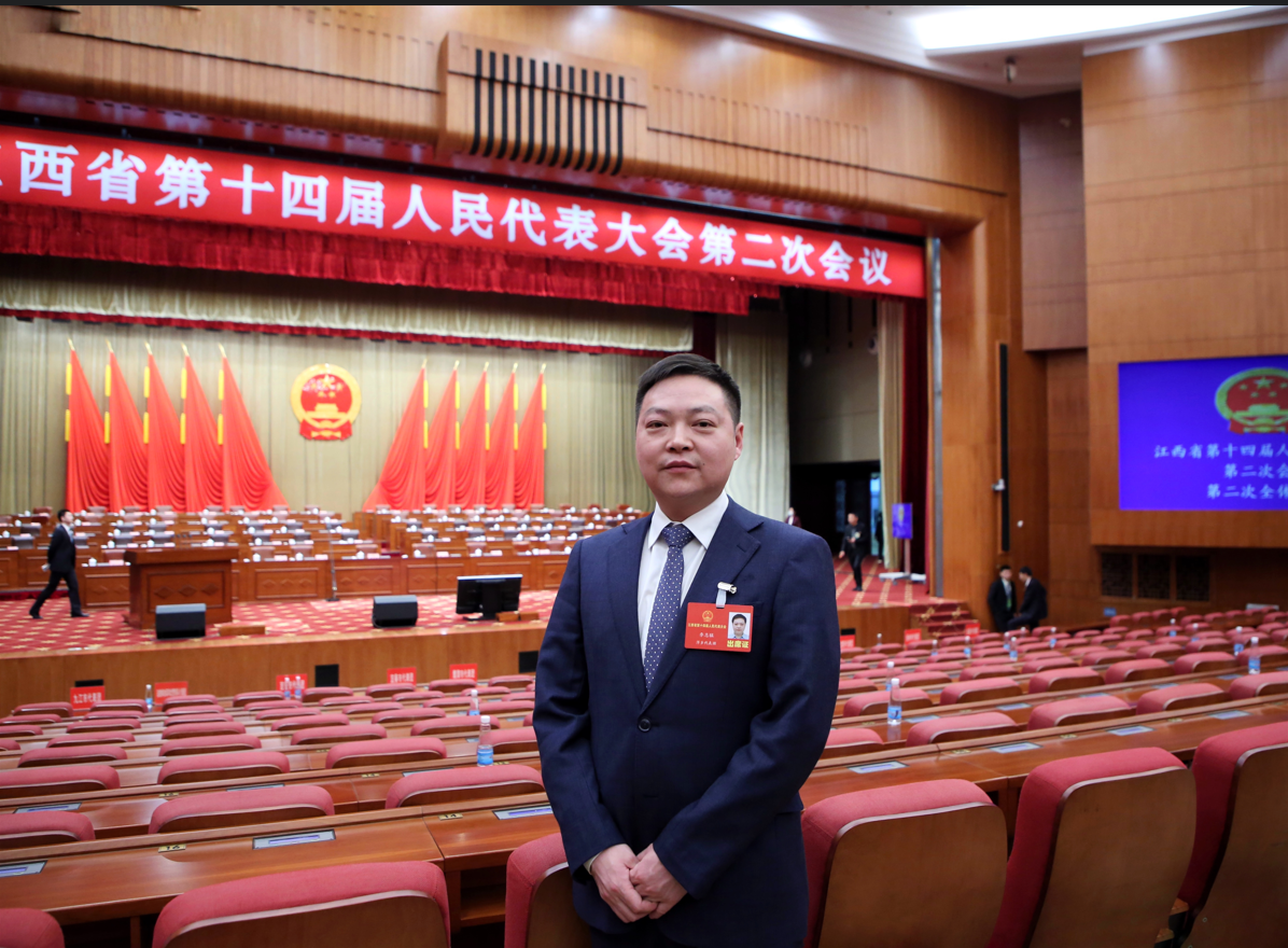江西省人大代表，上栗县委副书记、县长李志猛。
