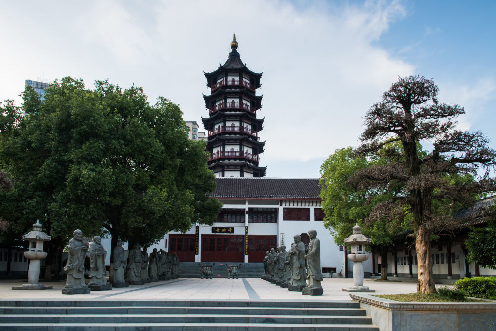 绳金塔