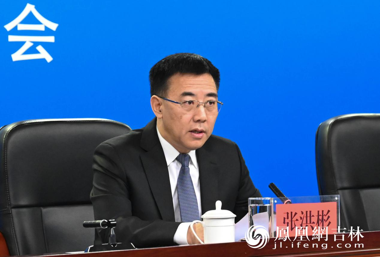 吉林省教育厅厅长张洪彬介绍情况。凤凰网吉林 刘博义/摄