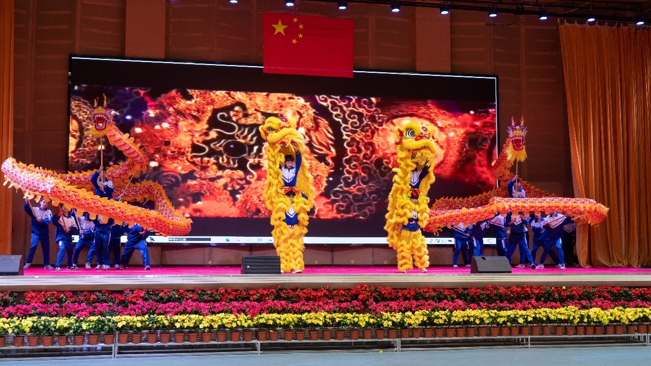 （江西省西山学校学生武术展演）