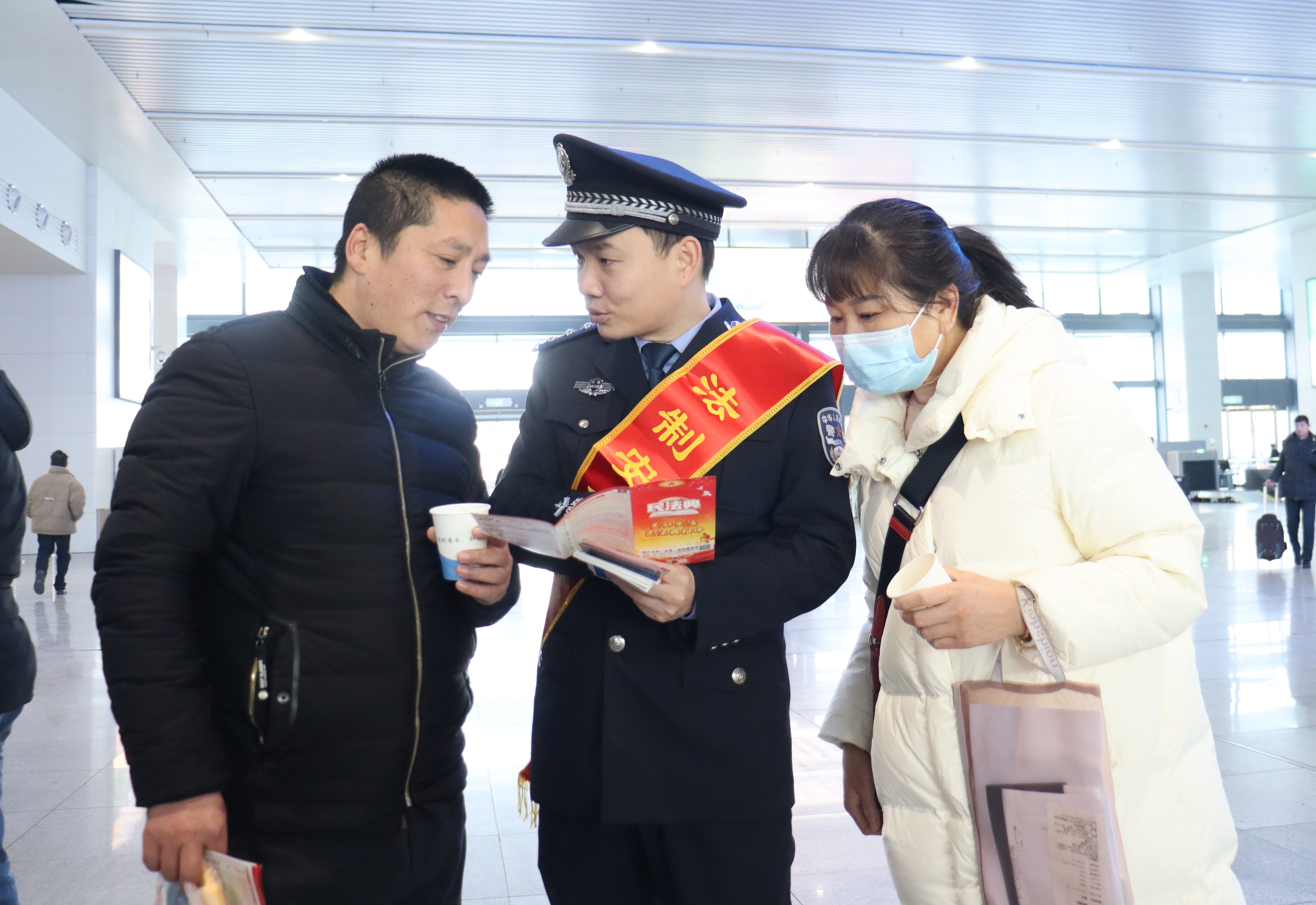 春运首日,宁波铁路公安这样开启“春运模式”