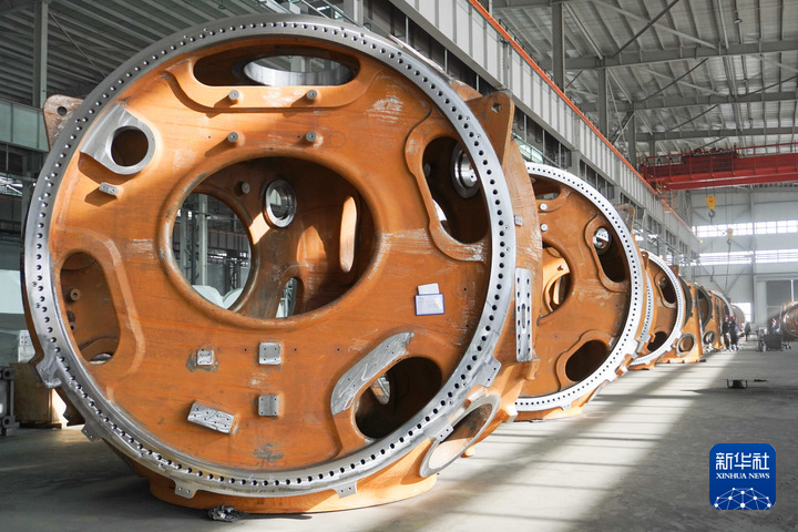 这是1月23日在位于酒泉经济技术开发区的日月重工（甘肃）有限公司拍摄的风机轮毂　新华每日电讯记者　马希平　摄