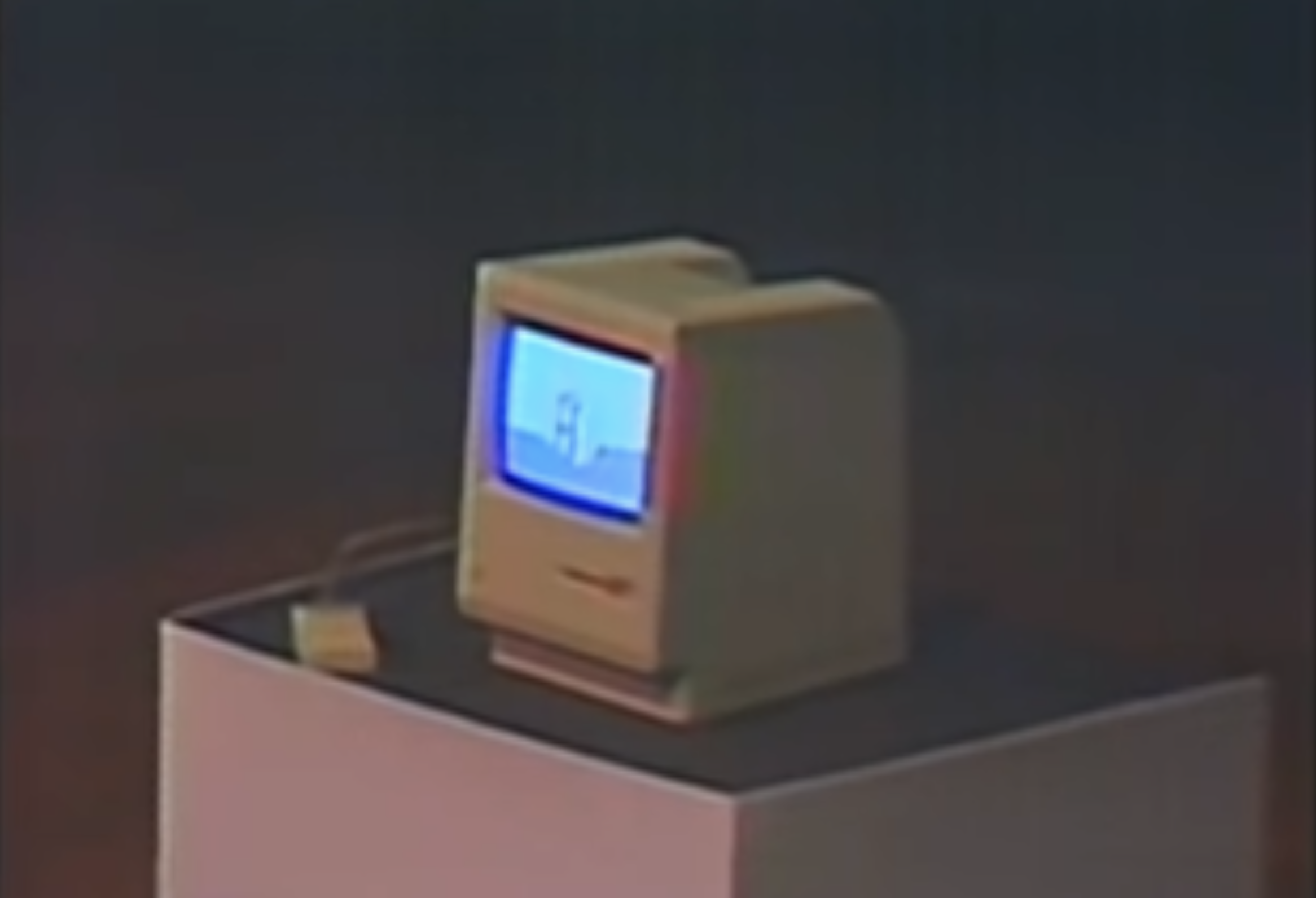 苹果Mac40岁了！未来还得靠AI PC？
