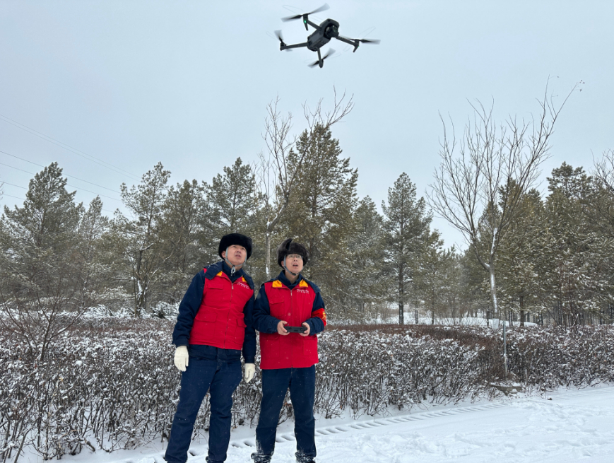 榆林：大范圍雨雪降溫嚴守電網(wǎng)“健康線”