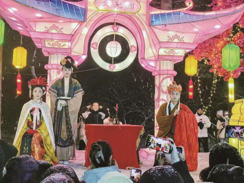 长春市动植物公园西游记主题乐园沉浸式演出《女儿国》。