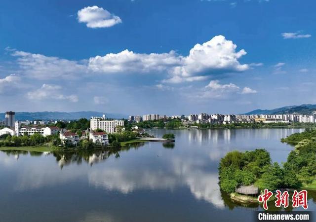 图为重庆市梁平区双桂湖国家湿地公园。吴梦雄 摄