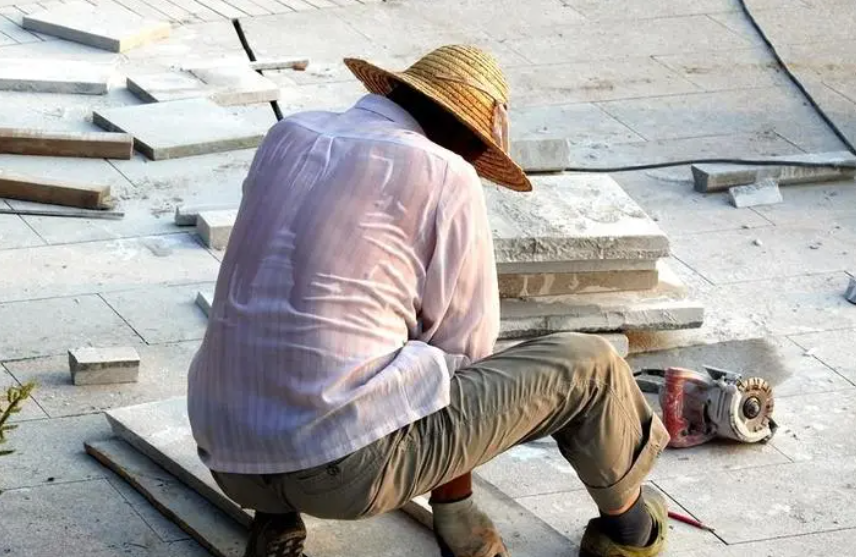 养鸭厂鸭粪直排 吉水县八都镇长龙村村民投诉：河水被污染