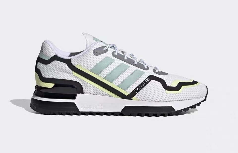 (国际运动鞋品牌的一体式鞋面技术)