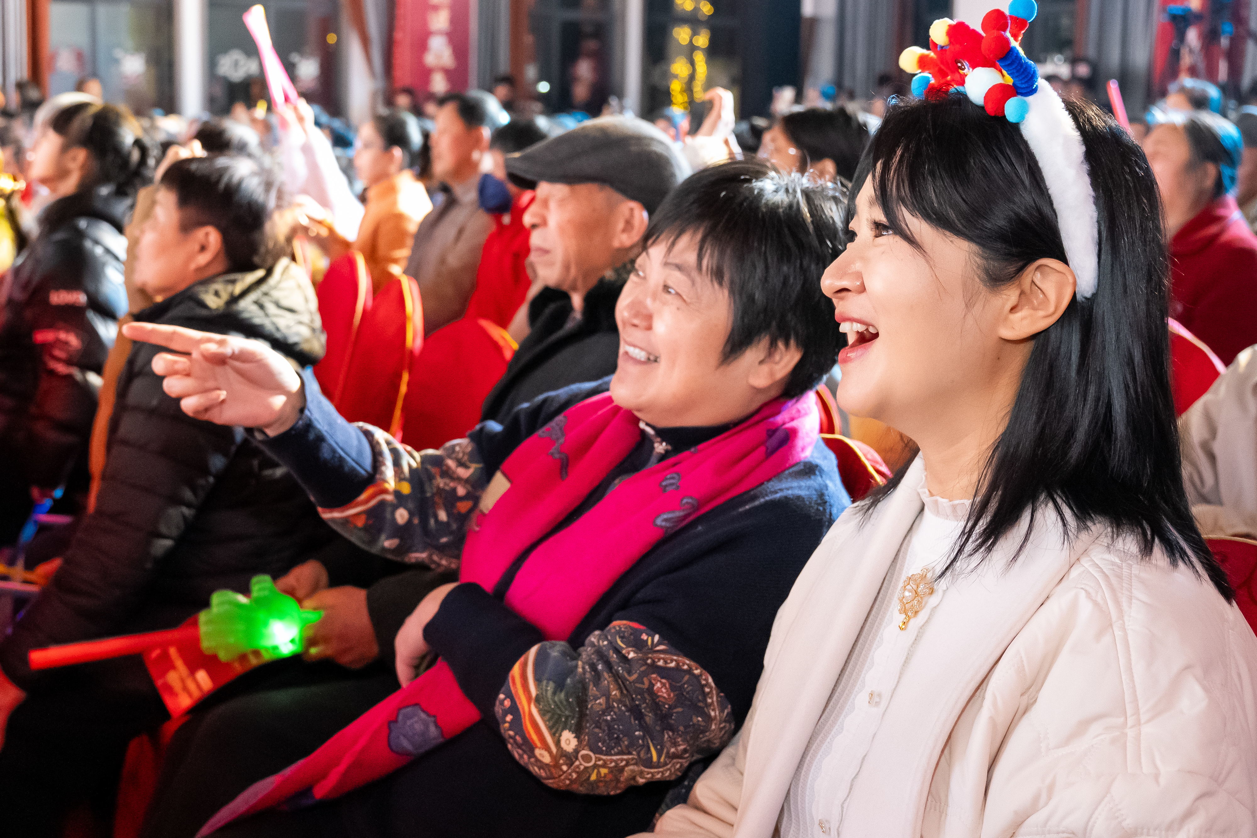杭州桐庐：“我们的村晚”百姓舞台 奏响龙年“幸福味”7.jpg