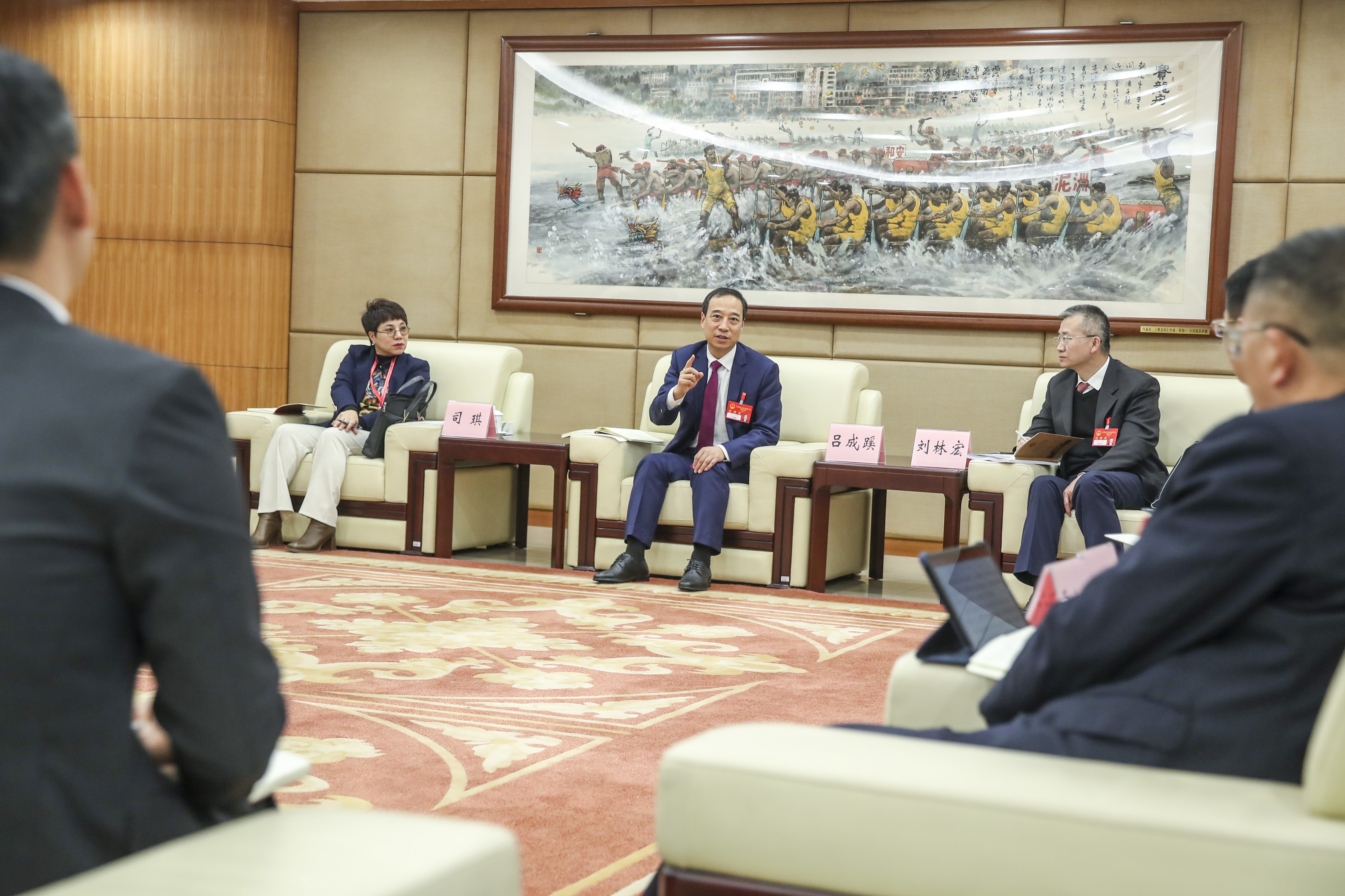 吕成蹊参加市十七届人大四次会议东城代表团分组讨论 以头号力度推进“百千万工程”
